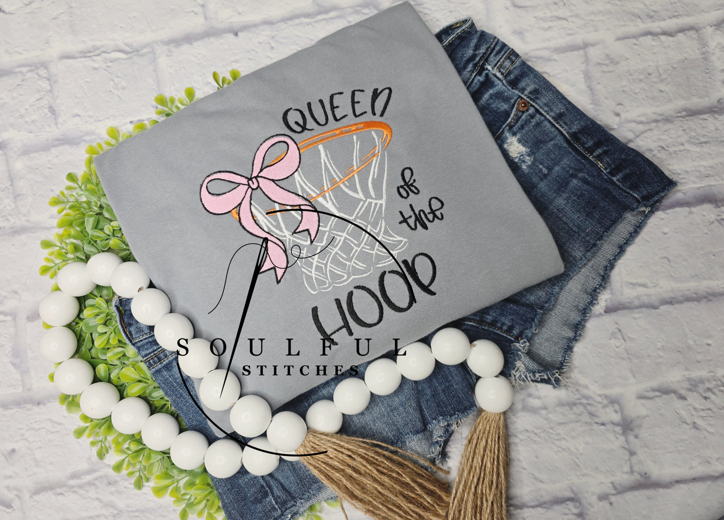 Sample Stitch Out Queen of the Hoop