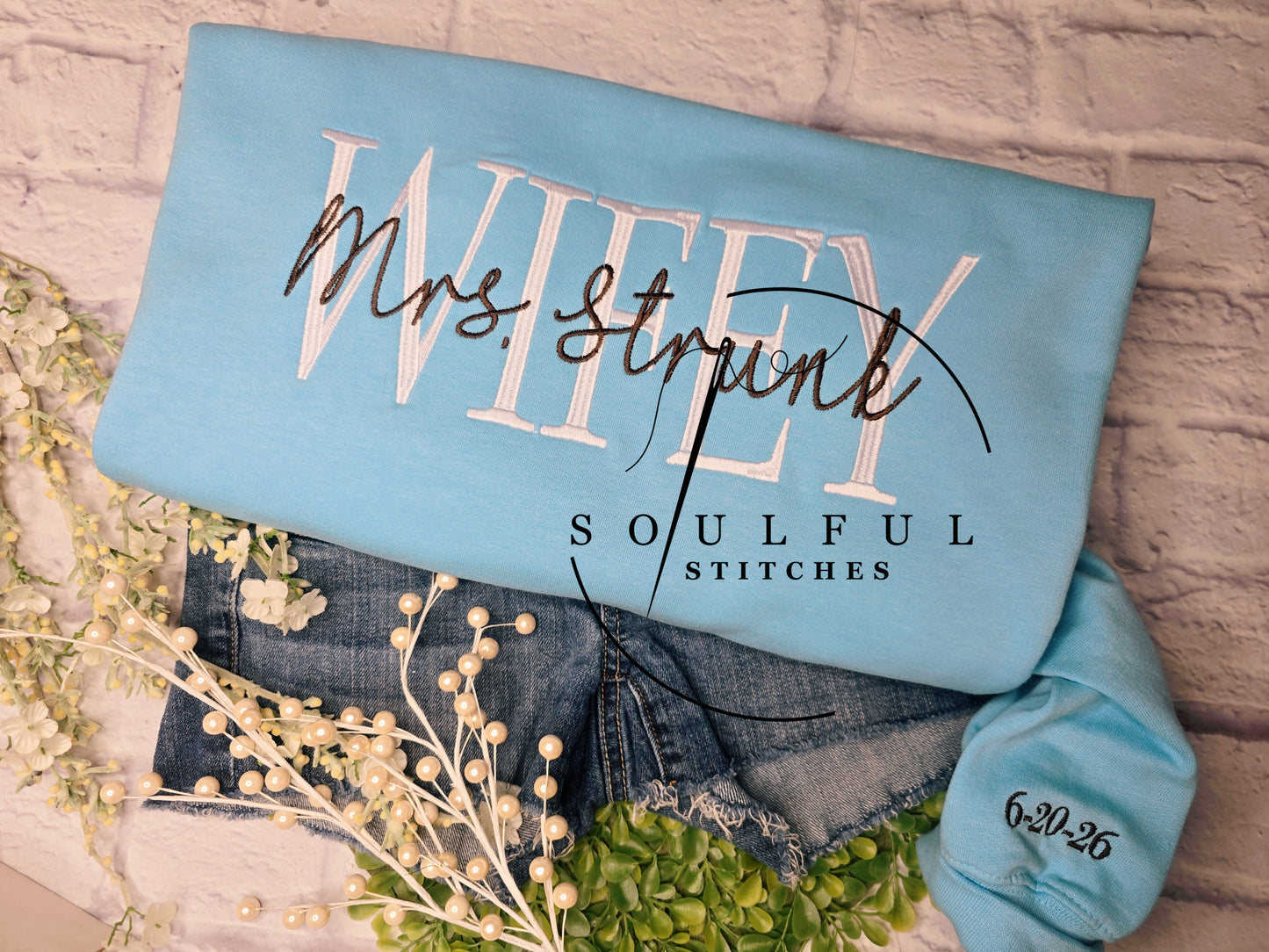 WIFEY Crewneck